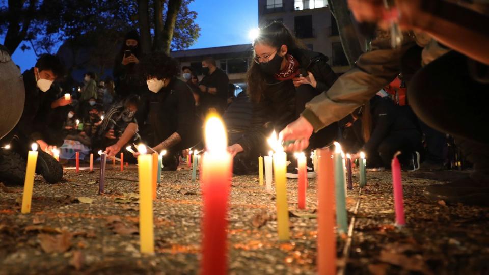 Mahnwache nach regierungskritischen Protesten in Bogota.