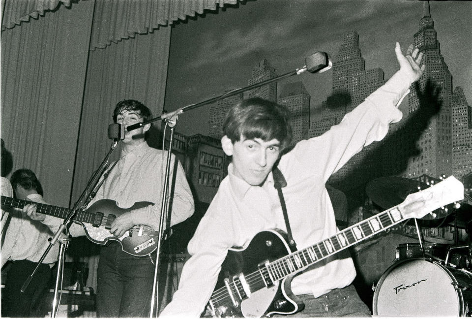 Mai 1962: Die Beatles spielen im Hamburger Star-Club. (Bild: K & K Ulf Kruger OHG/Redferns)
