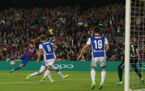 Soccer Football - Barcelona v Real Sociedad - Spanish La Liga Santander - Camp Nou stadium, Barcelona, Spain - 15/04/2017. Barcelona's Luis Suarez shoots a ball. REUTERS/Albert Gea