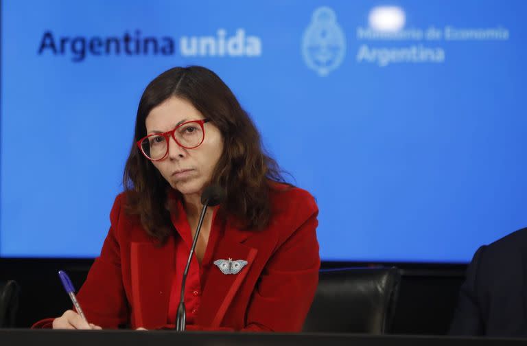 Conferencia de prensa de SIlvina Batakis