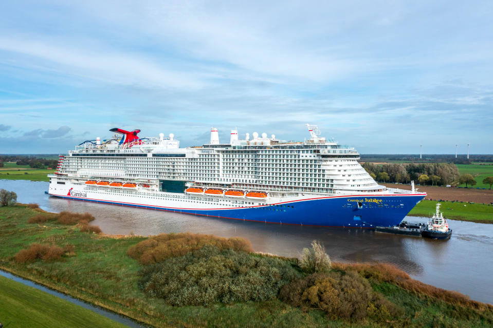 30 October 2023, Lower Saxony, Papenburg: The new cruise ship 