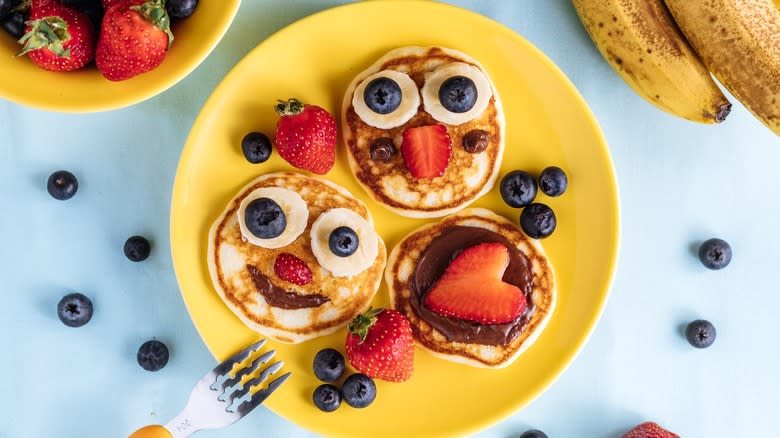 pancakes with fruit faces