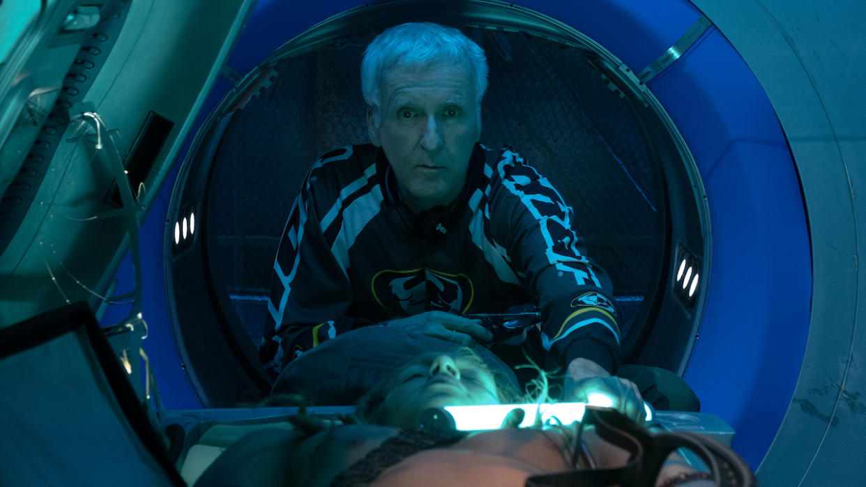  James Cameron working on Avatar: The Way of Water set 