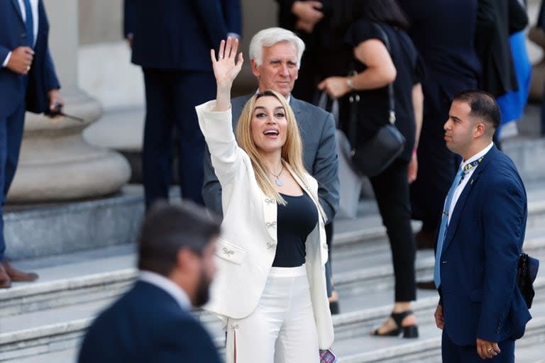 Fátima Florez en la Catedral Metropolitana el día en el su novio asumió como Presidente de la Nación