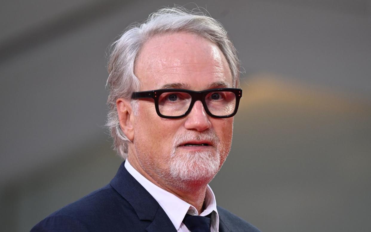 David Fincher bei den Internationalen Filmfestspielen von Venedig. Mit seiner Stellungnahme zu den Streiks in Hollywood hat der "Fight Club"-Regisseur Kritik auf sich gezogen. (Bild: 2023 Getty Images/Kate Green)