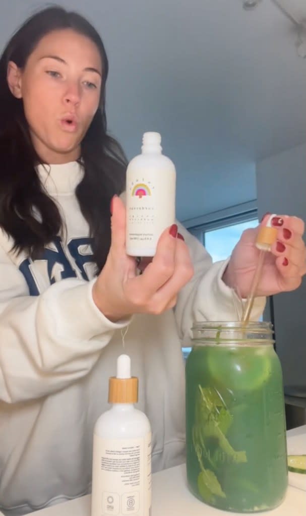 Content creator Kelly Grace Mae coined the term “sexy water” after listening to podcast host Lauryn Bosstick talk on The Skinny Confidential about how she makes her coffee sexy. TikTok/kellygracemae