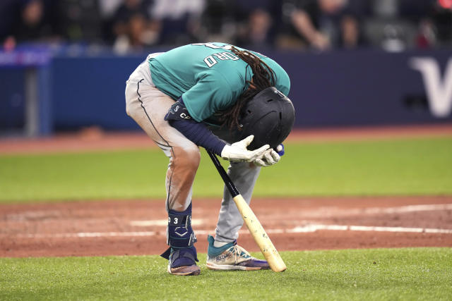 Springer gets tiebreaking hit, Blue Jays beat Mariners 3-2