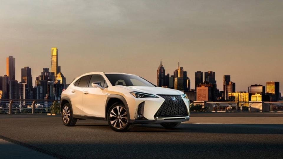 海外快訊！Lexus UX 搶在日內瓦車展前曝光