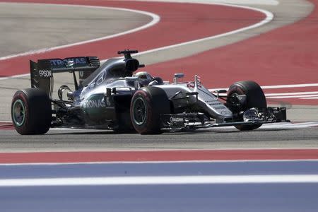 Formula One F1 - U.S. Grand Prix - Circuit of the Americas, Austin, Texas, U.S., 22/10/16. Mercedes' Lewis Hamilton of Britain in action during the qualifying session, en route to winning the pole position for Sunday's race. REUTERS/Adrees Latif