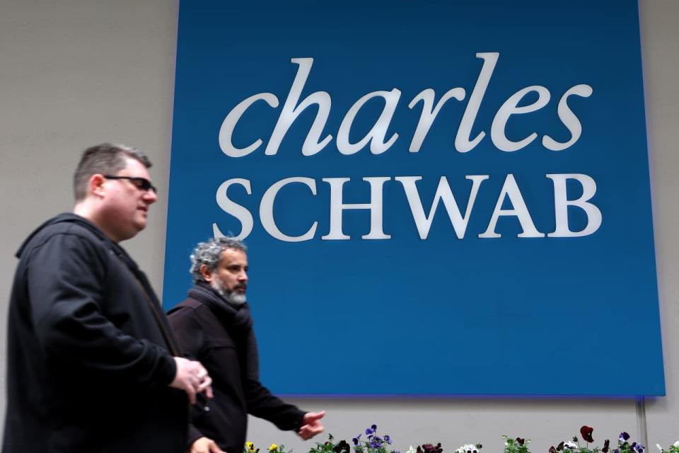 Some Charles Schwab customers are saying the transition from TD Ameritrade is “not simple and easy.”