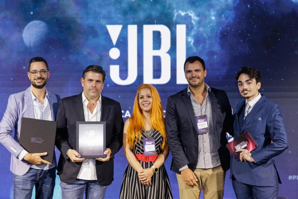 JBL se tornou quase intrínseca aos brasileiros e virou referência entre consumidores (Imagem: Ivo Meneghel Jr/Canaltech)