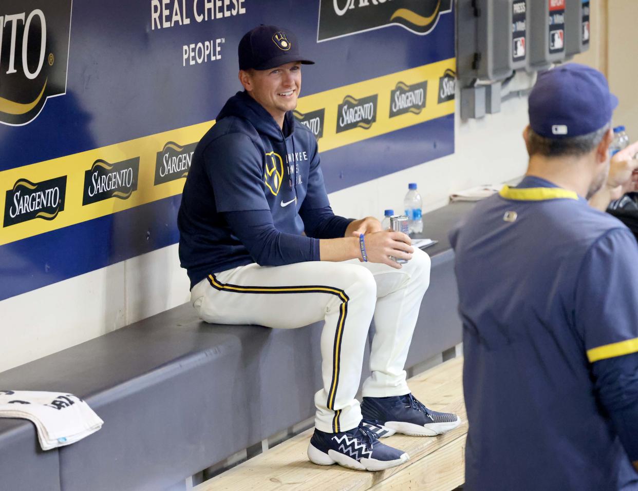 Walker McKinven, Milwaukee BrewersÊAssociate Pitching, Catching and Strategy Coach talks with personnel before the Milwaukee Brewers play the St. Louis Cardinals in Milwaukee on Thursday, Sept. 23, 2021. -  Photo by Mike De Sisti / Milwaukee Journal Sentinel via USA TODAY NETWORK ORG  XMIT: DBY1