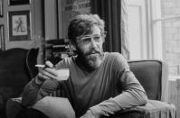 <p>Peter O'Toole sits for an interview at his home for the BBC television series <em>Film Night</em> on June 15, 1972.</p>