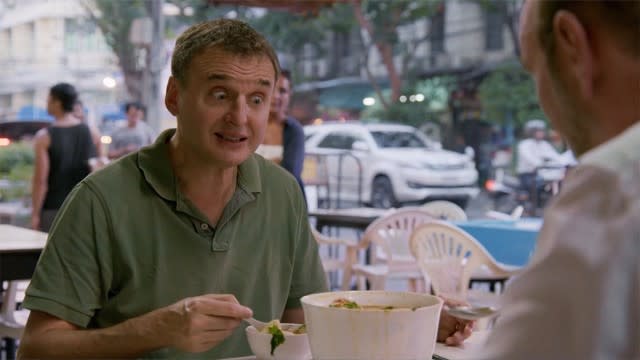 'Everybody Loves Raymond' creator Phil Rosenthal speaks to ET about spreading joy all over the world and making it a little bit smaller.