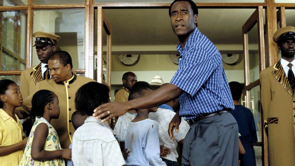 Don Cheadle in Hotel Rwanda