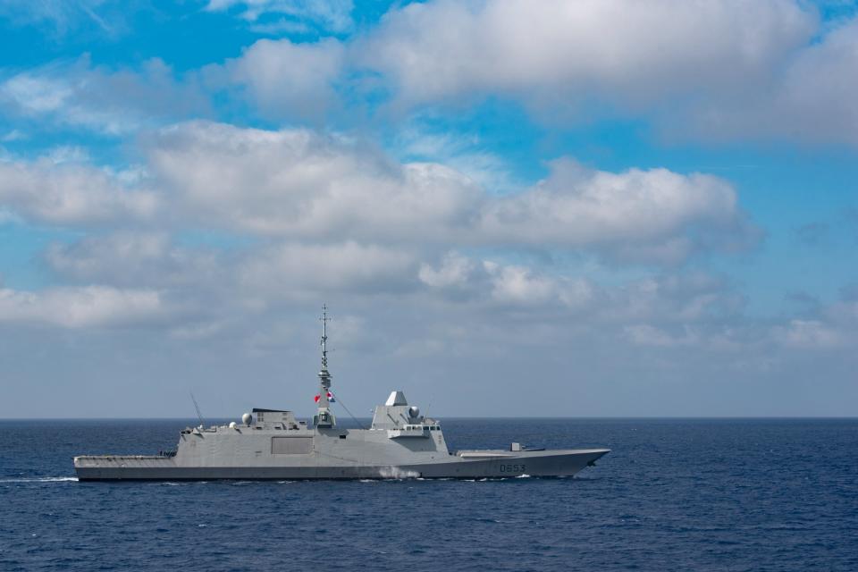 2021年5月28日，法軍護衛艦朗格多克號（Languedoc）在波斯灣與阿曼灣之間的荷莫茲海峽。法軍表示2023年12月10日在紅海擊落了葉門無人機。美聯社