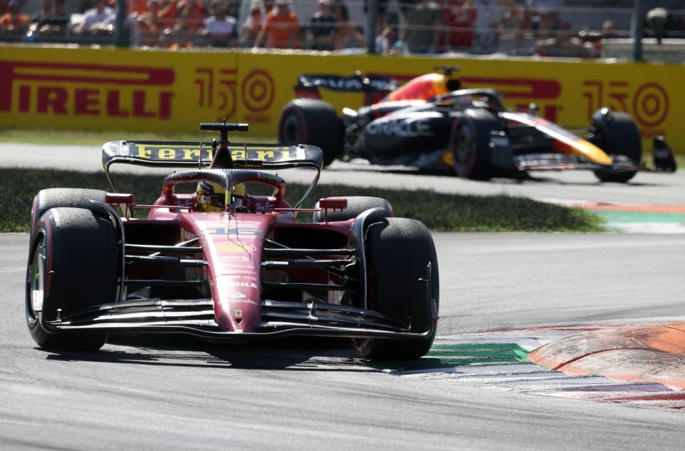 Los seguidores de Ferrari tuvieron que conformarse con el segundo puesto de Leclerc y el cuarto, con una espectacular remontada (salía 18), del español Carlos Sainz