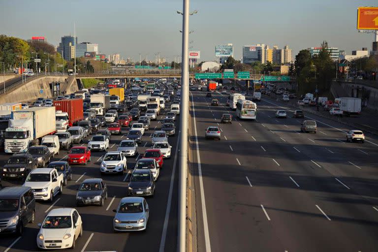 Embotellamiento en el tránsito de Panamericana y el puente San Martín, en sentido hacia el norte