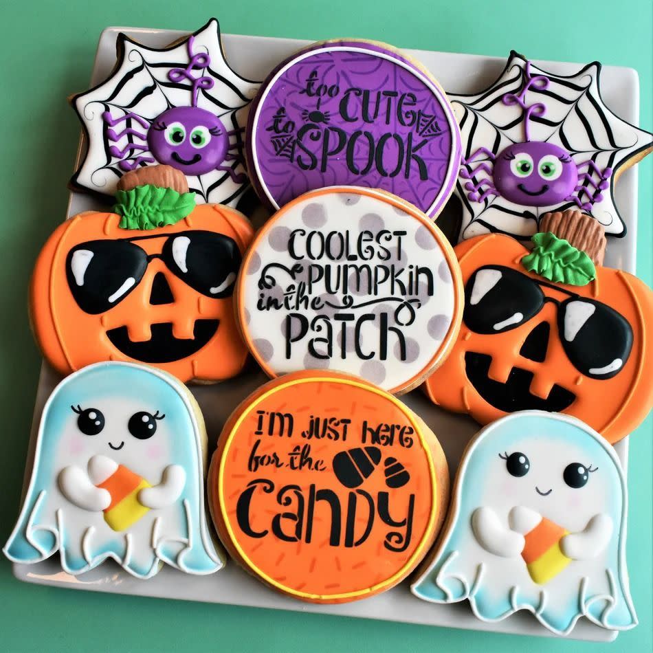9) Cute Halloween Cookie Decorating Kit