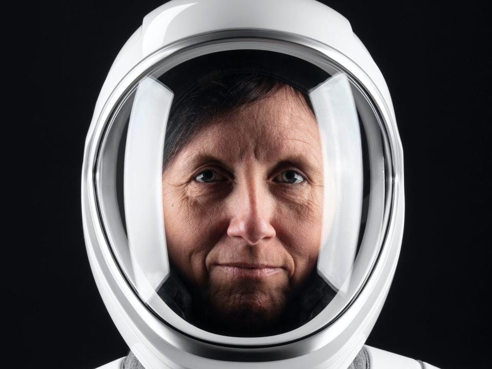 shannon walker nasa astronaut spacex spacesuit portrait crew 1 dragon spaceship mission KSC 20200814 PH SPX01_0002 orig