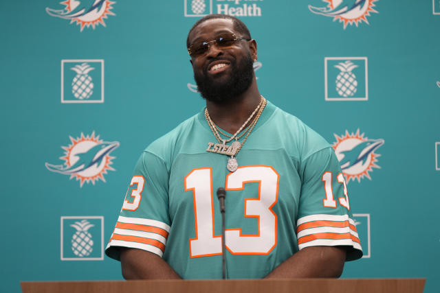 LOOK: Dolphins share throwback uniforms, patch for SNF