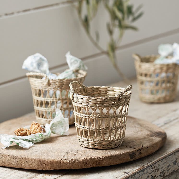 9) Nested Seagrass Baskets