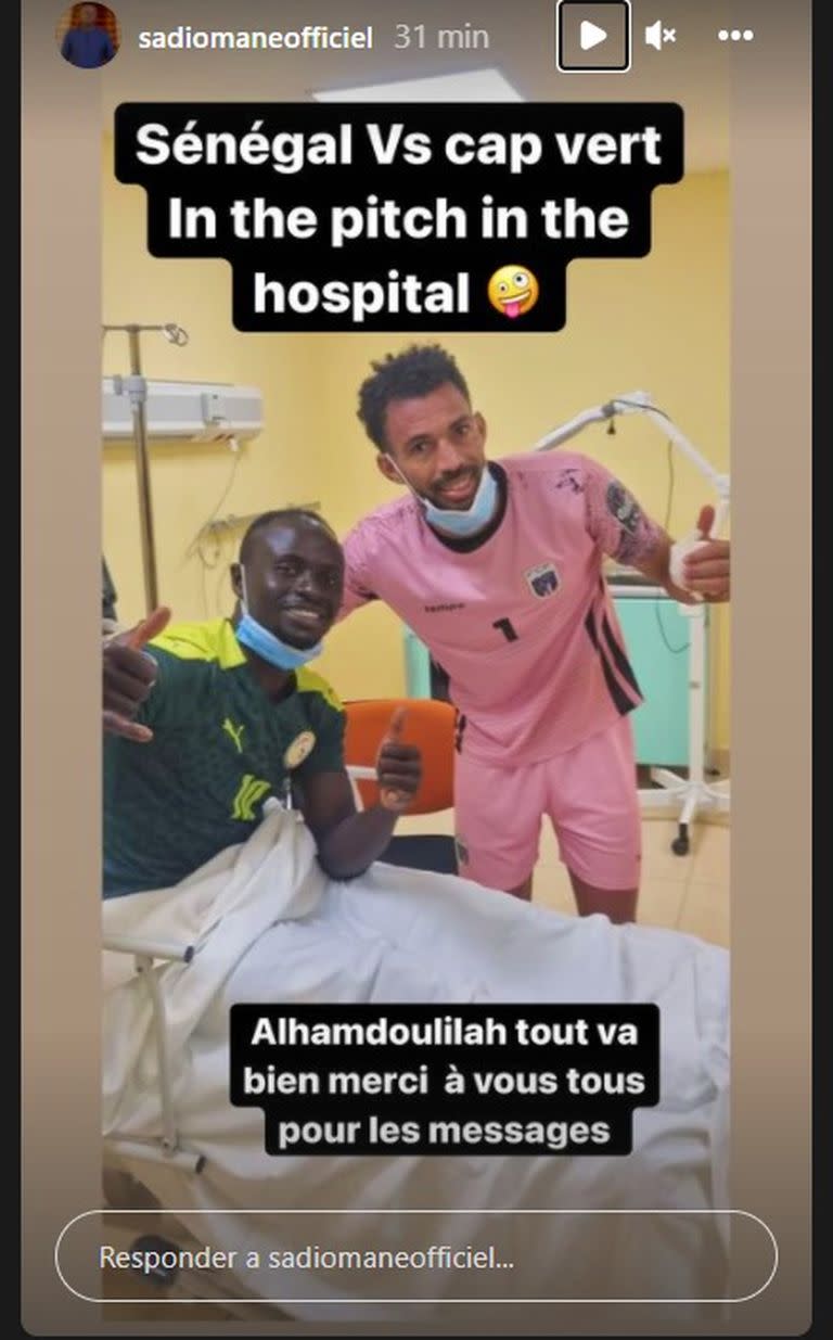 Mané y Vozinha, juntos en el hospital, después del impactante choque de cabezas que protagonizaron (Instagram/)