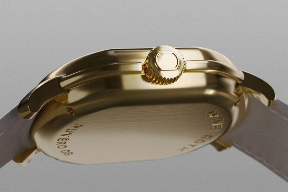 Tourbillon Souscription擁有DANIEL ROTH所有最經典的元素，包括錶殼外型、機雕面盤、陀飛輪結構，以及非常具識別性的三層式秒針指示盤。
