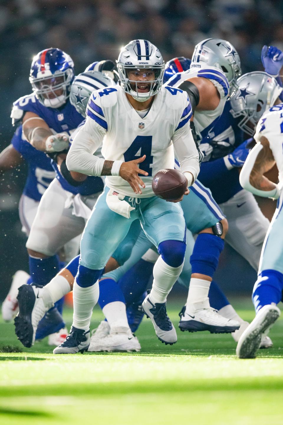 Cowboys quarterback Dak Prescott.