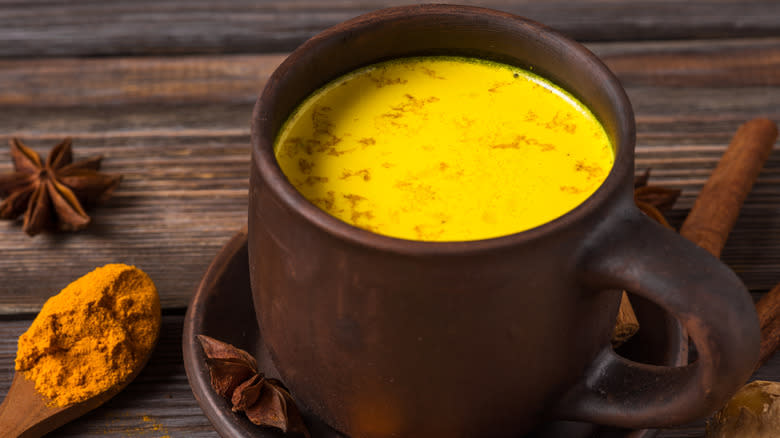 Indian haldi doodh in mug