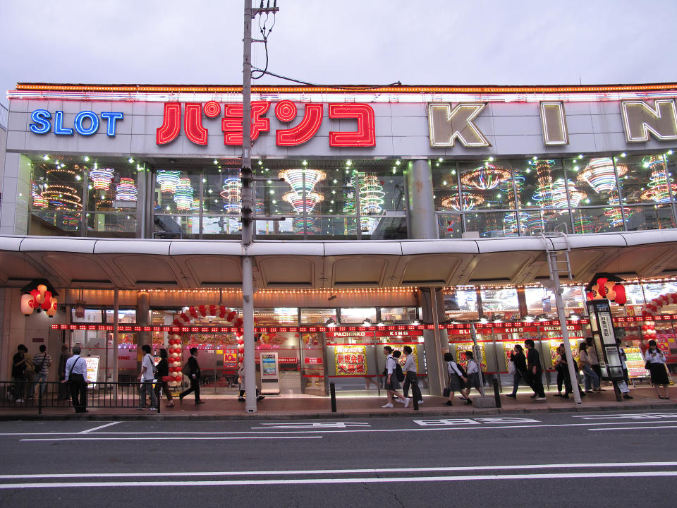 日本各大小城鎮，不論商舖大細，同樣有機會獲柏青哥店進駐。