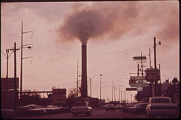 New Orleans KAISER ALUMINUM PLANT SMOKESTACK SPREADS FUMES ABOVE ST CLAUDE AVENUE IN THE CHALMETTE SECTION