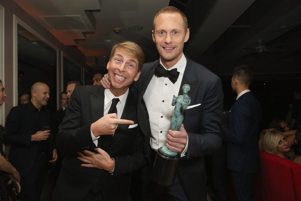 Besties Jack McBrayer and&nbsp;Alexander Skarsg&aring;rd attended the SAG Awards together in 2018.&nbsp; (Photo: Rachel Murray via Getty Images)