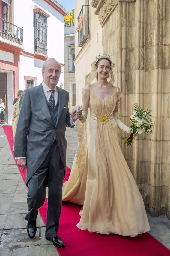 El duque de Segorbe con su hija Sol Medina el día de su boda