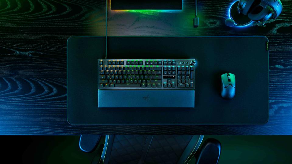 Image of the Razer Huntsman V3 Pro wired gaming keyboard.