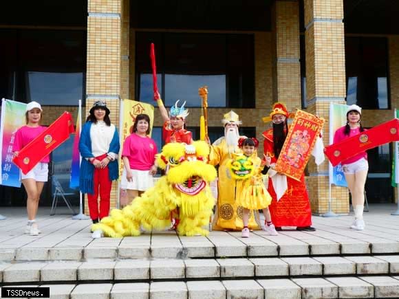 南陽義學將於一月二十日在宜蘭運動公園體育館舉辦生命常青活動，歡迎一起關懷高齡長者，共襄盛會。（記者董秀雲攝）