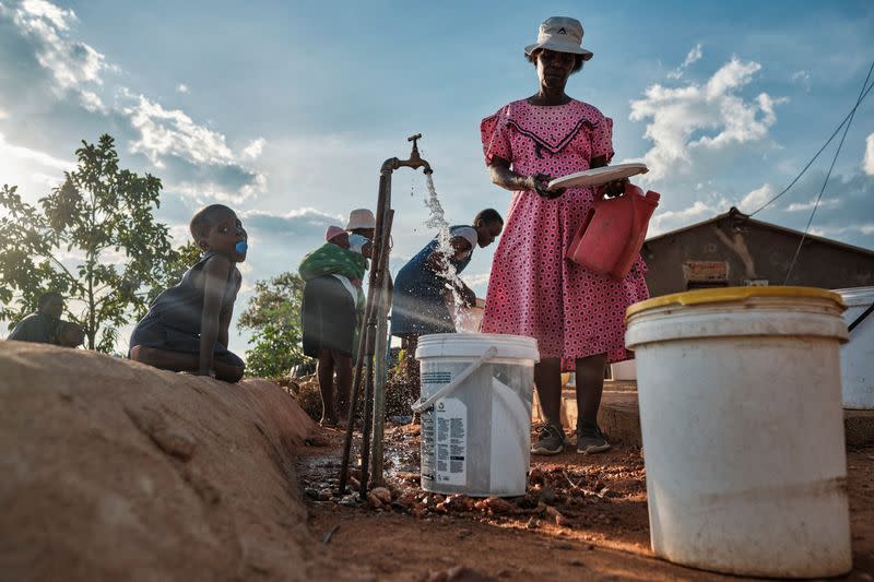 Water shortages in Zimbabwe as extreme heat continues