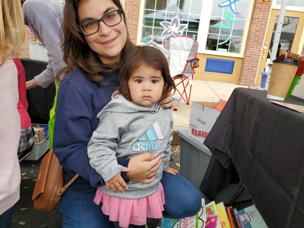 Apple Harvest Day starts fast and draws thousands in Dover