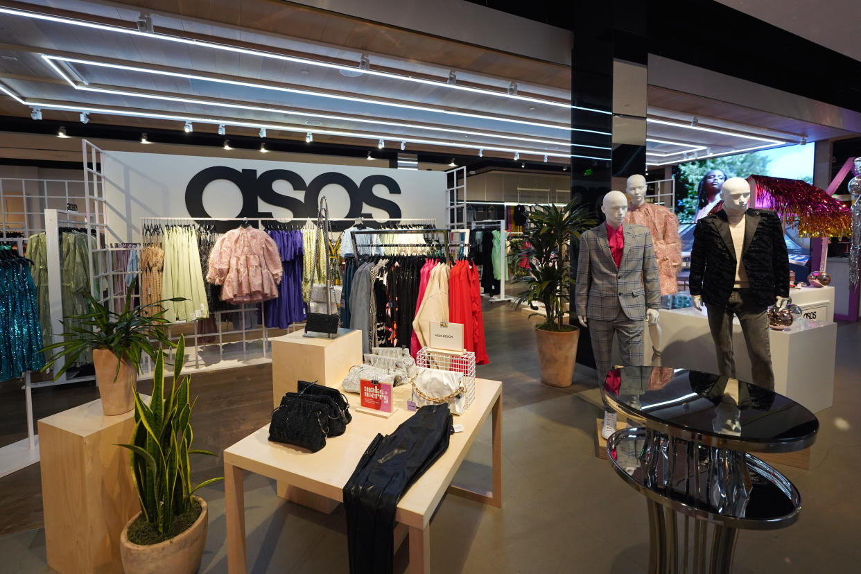 LOS ANGELES, CALIFORNIA - NOVEMBER 10: A view of the atmosphere during ASOS | Nordstrom After Dark at ASOS | Nordstrom at The Grove on November 10, 2022 in Los Angeles, California. (Photo by Gonzalo Marroquin/Getty Images for Nordstrom)