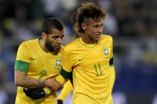 El delantero estrella del Santos y de la selección de Brasil, Neymar, durante un amistoso contra Bosnia, el 28 de febrero de 2012. Brasil, que busca el único trofeo que falta en sus vitrinas, Uruguay, dos veces oro en la década de 1920, el campeón europeo España y el anfitrión Gran Bretaña conforman el póquer de candidatos al título del torneo de fútbol masculino de Londres-2012. (AFP | fabrice coffrini)