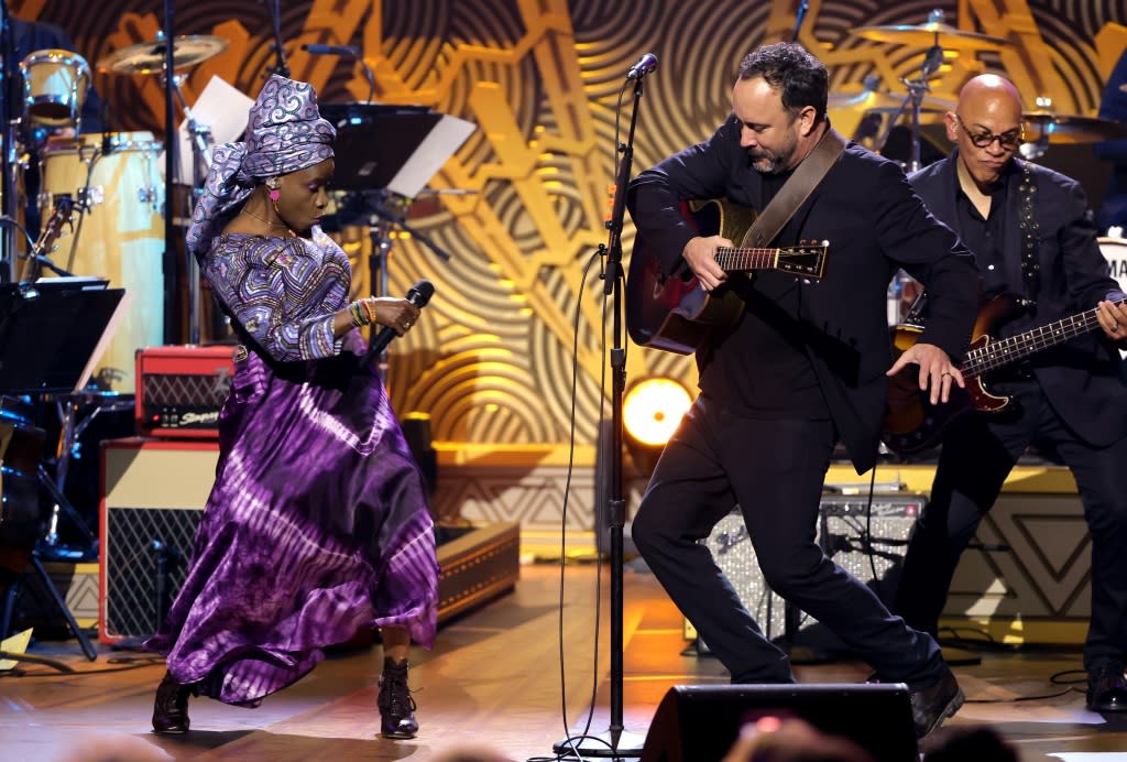 HOLLYWOOD, CALIFORNIA - APRIL 06: Angélique Kidjo and Dave Matthews perform onstage during Homeward Bound: A GRAMMY Salute To The Songs Of Paul Simon at Hollywood Pantages Theatre on April 06, 2022 in Hollywood, California. (Photo by Kevin Winter/Getty Images for The Recording Academy)