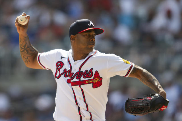 Braves first MLB team to clinch playoff berth this year, rally to beat  Pirates 5-2