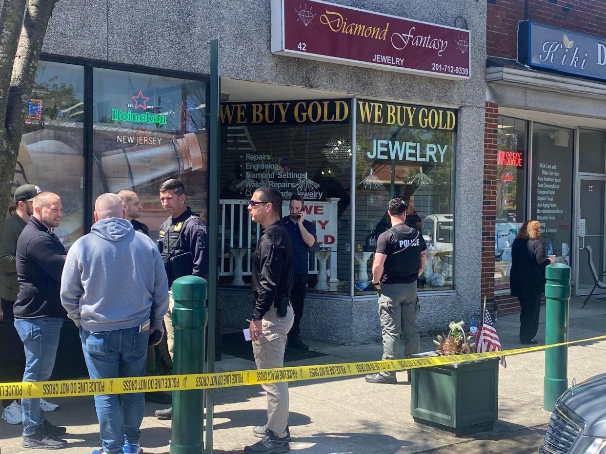 Police investigation an armed robbery at a Maywood jewelry store April 23, 2024.