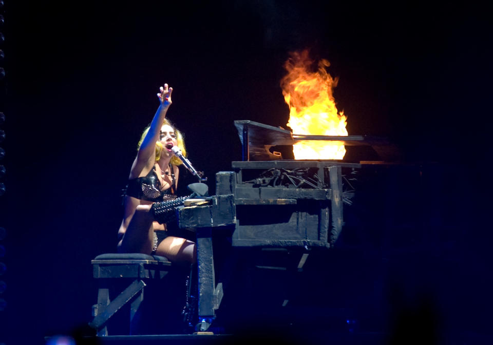 A roaring fire never stopped Lady Gaga from tickling the ivories.