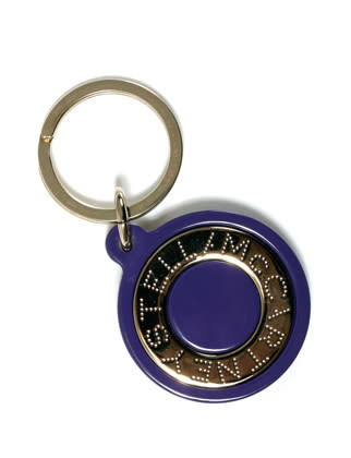 Thanks to the bold color and disc shape, this keychain is easy to find at the bottom of any bag.