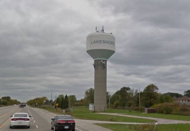 The Lakeshore water tower, shown in an image from Google Street view, is being decommissioned, the municipality says (Google Maps - image credit)