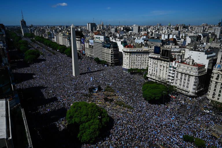 campeones del mundo; selección Argentina; Argentina campeón del mundo;  Deportes; Sociedad; Obelisco; recorrida