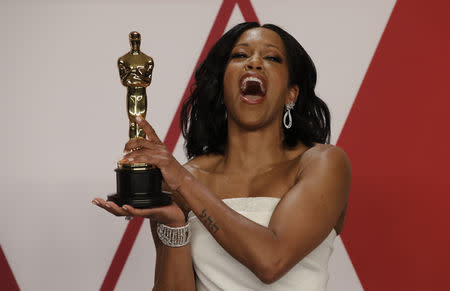 Beale Street's Regina King Wins Oscar For Best Supporting Actress – Deadline