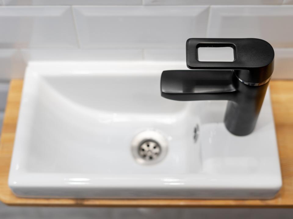 Top-mount sink