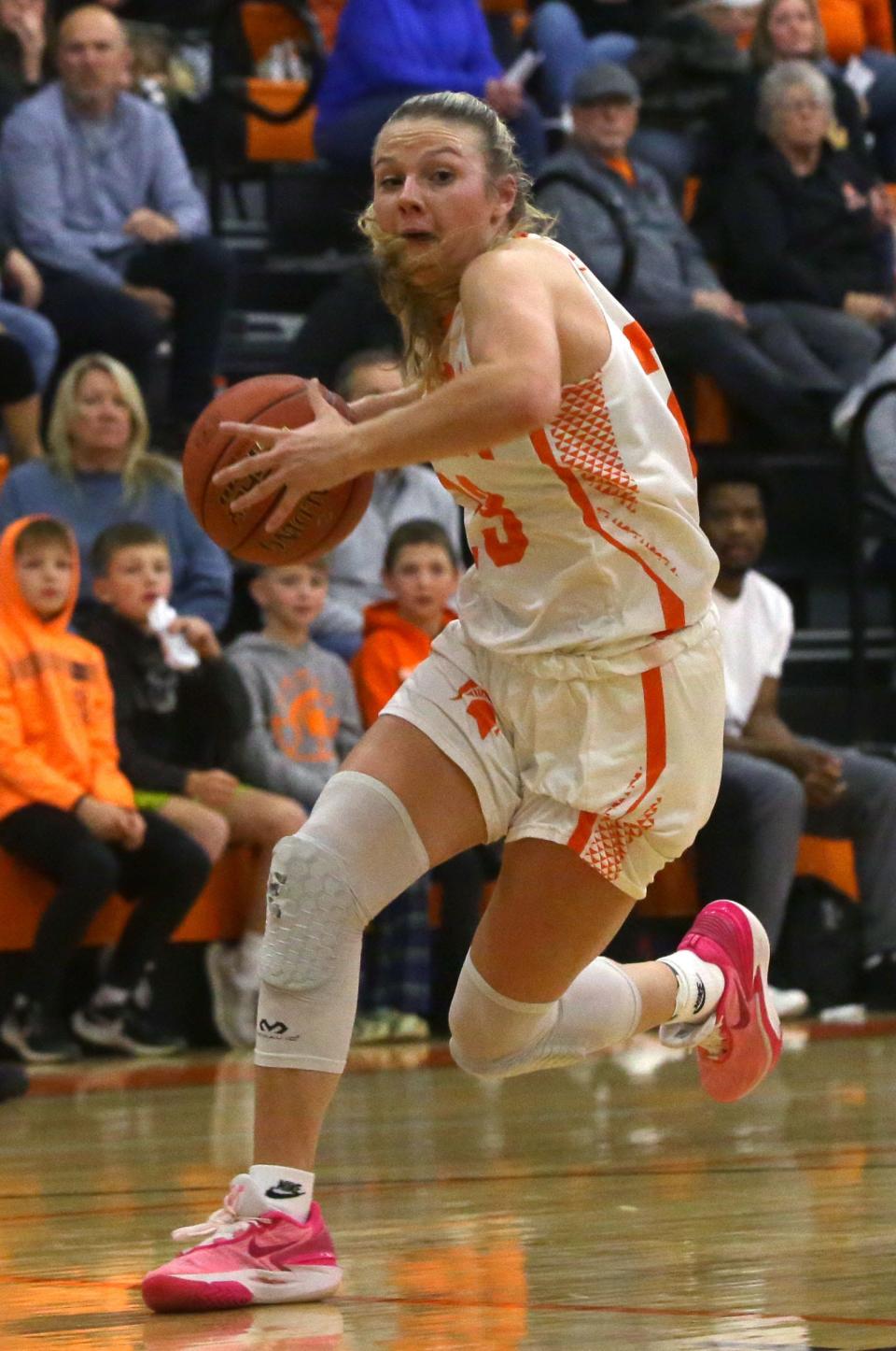 Solon’s Callie Levin (23), seen in Dec. 2023, averaged 20.3 points per game heading into Tuesday's matchup against Mount Vernon.